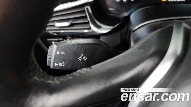 BMW 5 серии 2019 thumb 2
