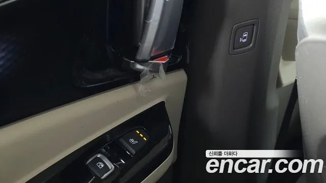 Kia Carnival 2021 thumb 12