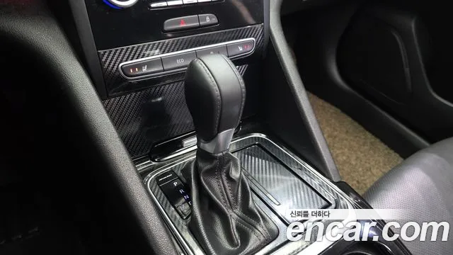 Renault SM6 2016 thumb 12