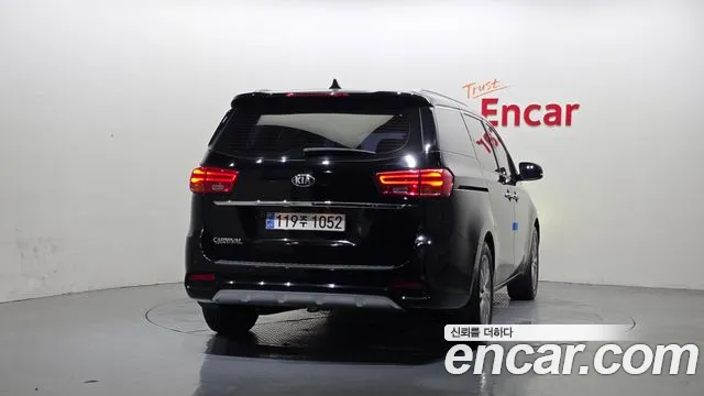 Kia Carnival 2019 thumb 9