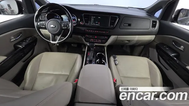 Kia Carnival 2019 thumb 11