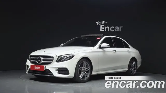 Mercedes-Benz E-Class 2020 thumb 10