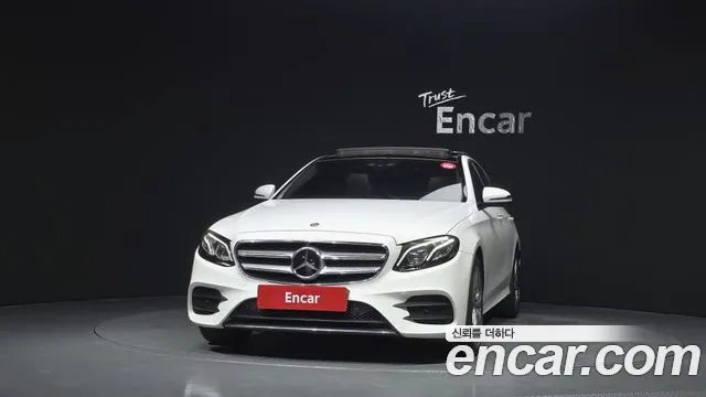 Mercedes-Benz E-Class 2020 thumb 5
