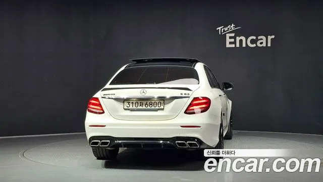 Mercedes-Benz E-Class 2019 thumb 3