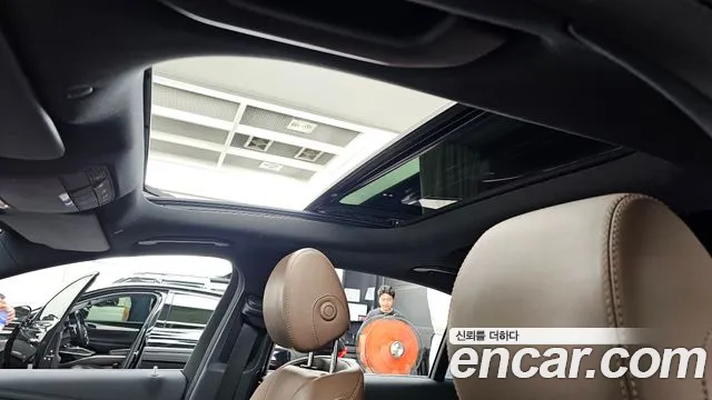 Mercedes-Benz E-Class 2019 thumb 6