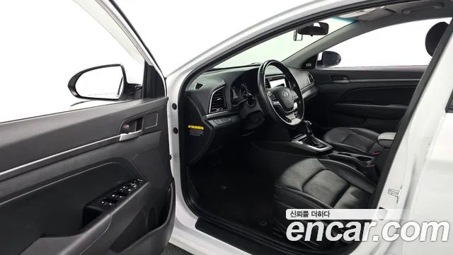 Hyundai Avante 2016 thumb 10