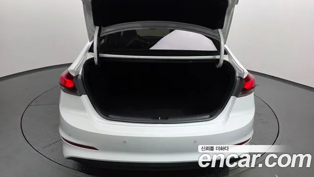 Hyundai Avante 2016 thumb 4