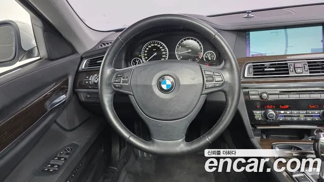 BMW 7 серии 2010 thumb 12