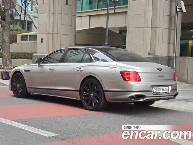 Bentley Flying Spur 2025 thumb 11