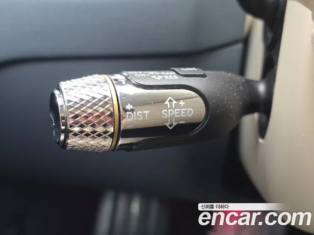 Bentley Flying Spur 2025 thumb 7