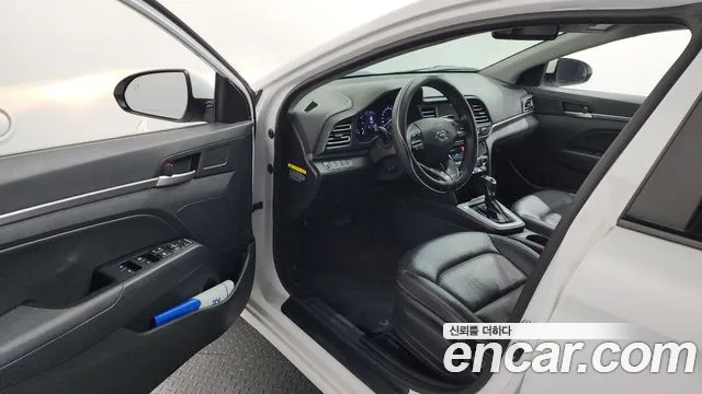 Hyundai Elantra 2019 thumb 10