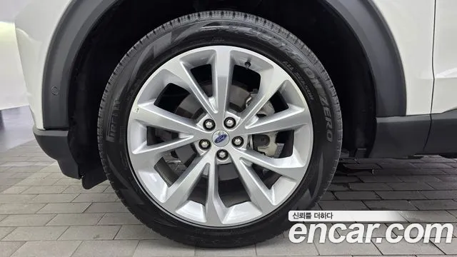 Ford Explorer 2022 thumb 7