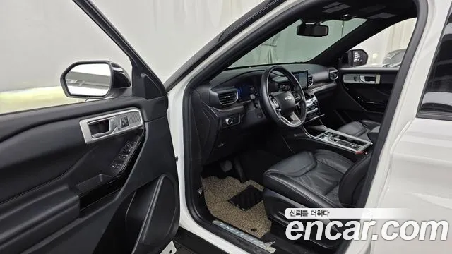 Ford Explorer 2022 thumb 10