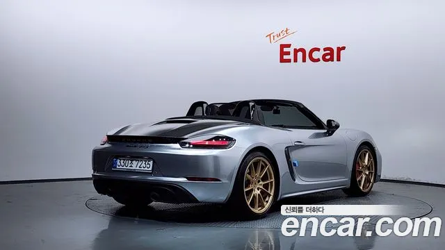 Porsche 718 Boxster 2021 thumb 3