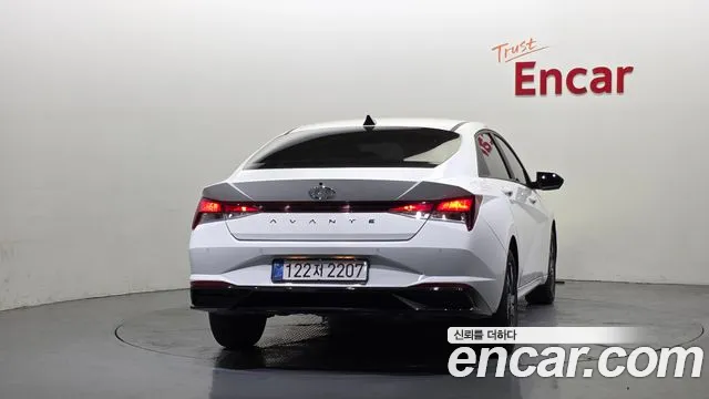 Hyundai Elantra 2022 thumb 9