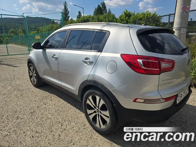 Kia Sportage 2011 thumb 12