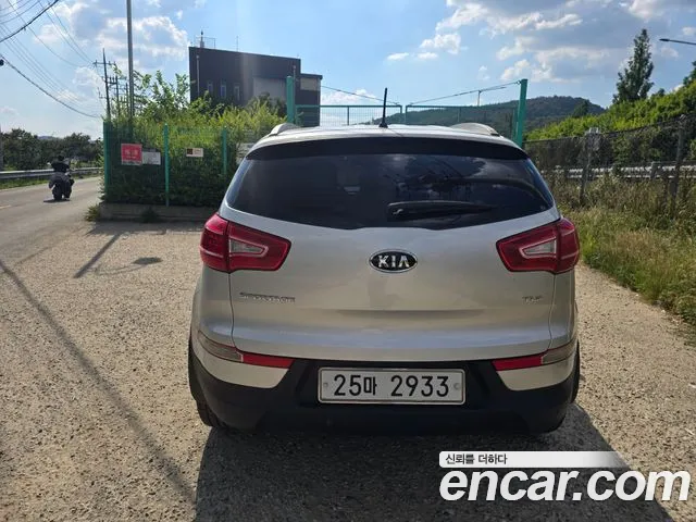 Kia Sportage 2011 thumb 10