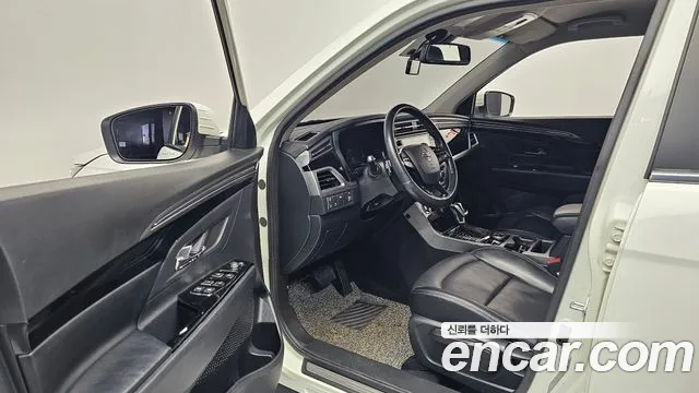 KGM Korando 2019 thumb 2