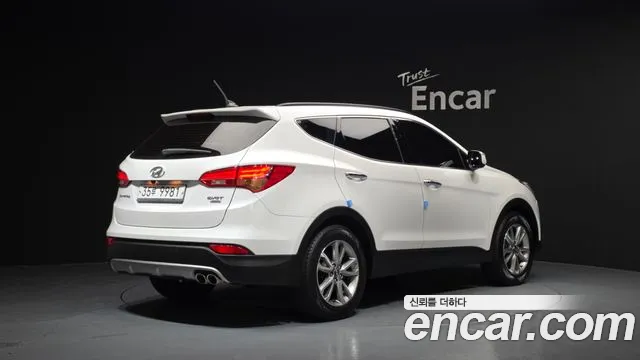 Hyundai Санта Фе 2013 thumb 4