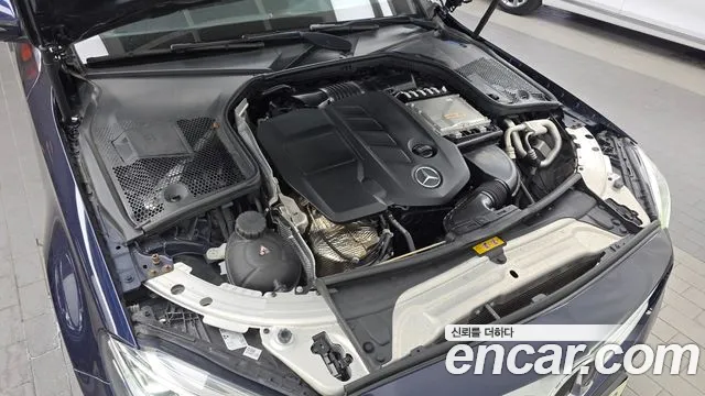 Mercedes-Benz C-Class 2020 thumb 4