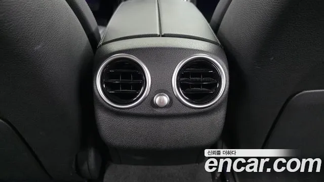 Mercedes-Benz C-Class 2020 thumb 3