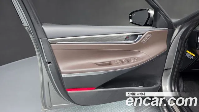 Hyundai Grandeur 2017 thumb 5