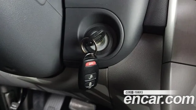 Kia Canival 2014 thumb 11