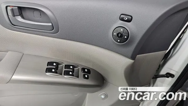 Kia Canival 2014 thumb 5