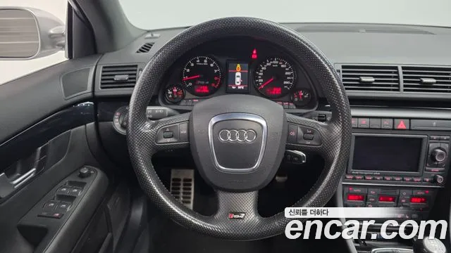 Audi RS4 2006 thumb 8