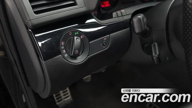 Audi RS4 2006 thumb 3