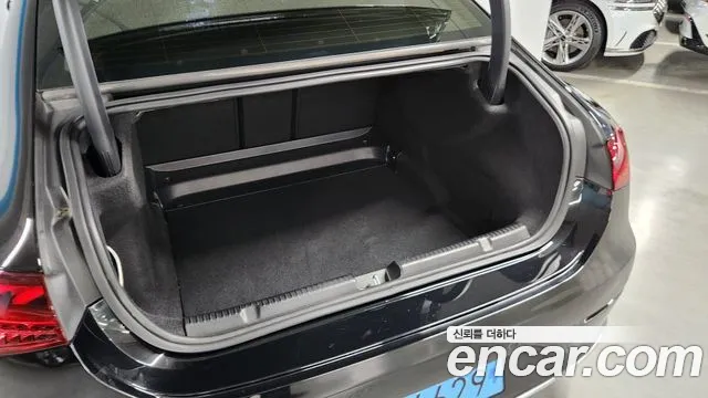 Mercedes-Benz EQE 2022 thumb 6