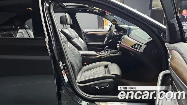 BMW 5 серии 2017 thumb 5
