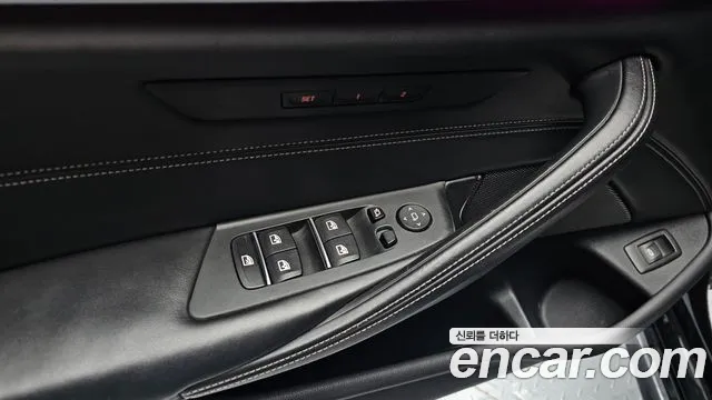 BMW 5 серии 2017 thumb 7