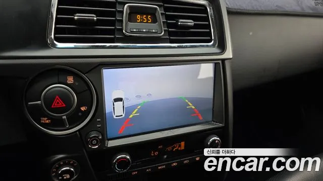 KGM Korando 2015 thumb 2