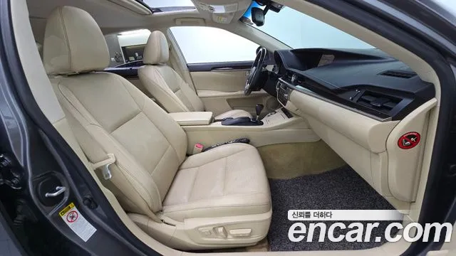 Lexus ES 300h 2013 thumb 11