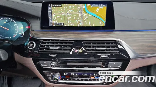 BMW 5 серии 2019 thumb 4