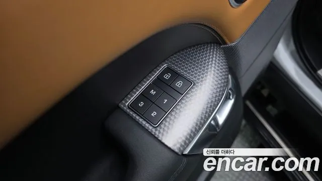 Land Rover Range Rover Sport 2022 thumb 9