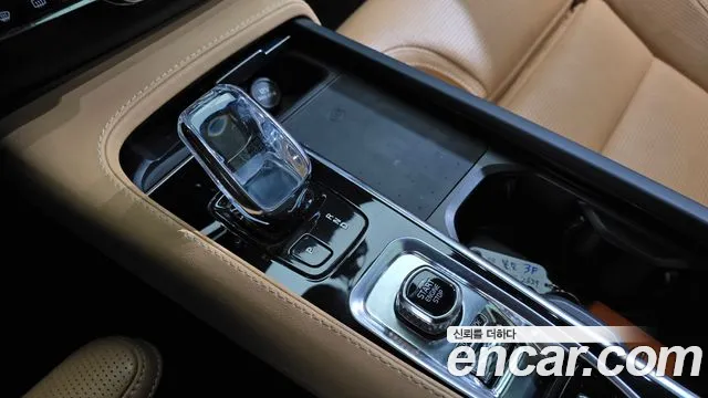 Volvo XC90 2021 thumb 3