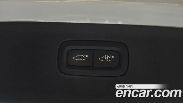 Volvo XC90 2021 thumb 4