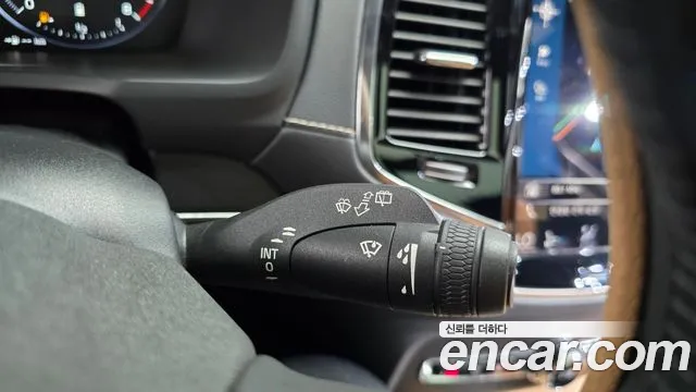 Volvo XC90 2021 thumb 12