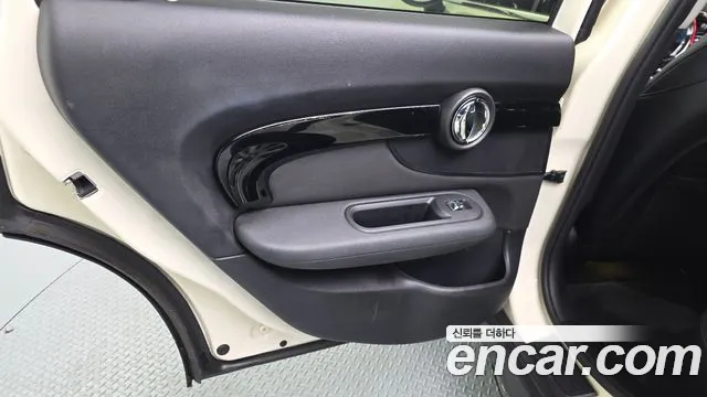 Mini Cooper Clubman 2021 thumb 5