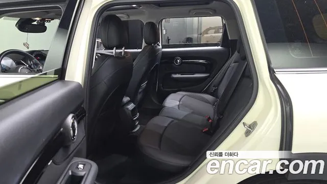 Mini Cooper Clubman 2021 thumb 2