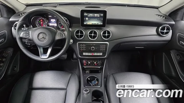 Mercedes-Benz A-Класс 2018 thumb 12