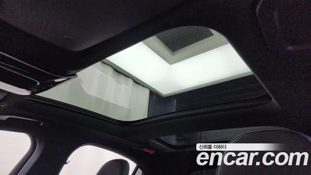 Mercedes-Benz E-Class 2024 thumb 3
