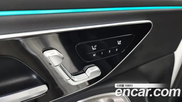 Mercedes-Benz E-Class 2024 thumb 6