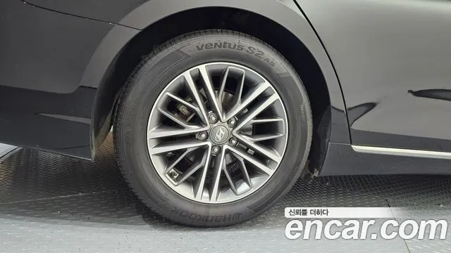 Hyundai Grandeur 2017 thumb 10