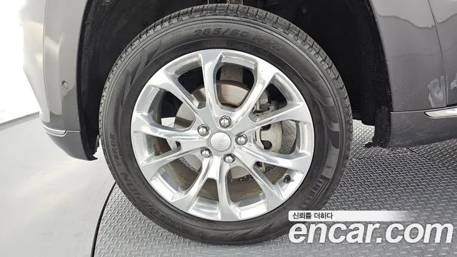 Jeep Grand Cherokee 2020 thumb 2