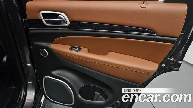 Jeep Grand Cherokee 2020 thumb 8