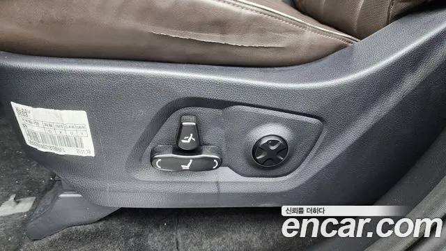 KGM Rexton 2021 thumb 11