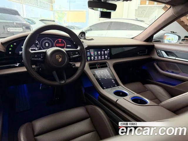 Porsche Taycan 2022 thumb 6